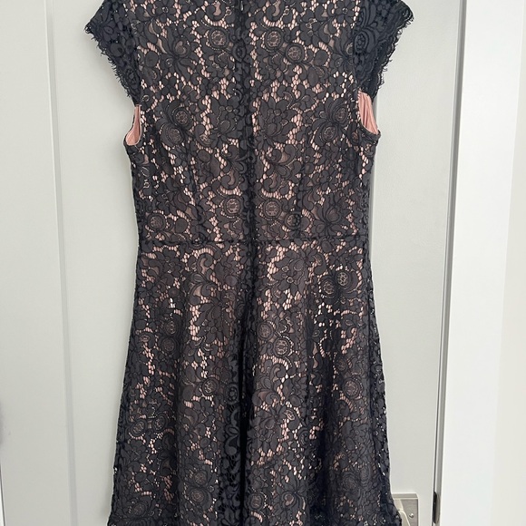 H&M Black Lace Midi Dress - Picture 3 of 3